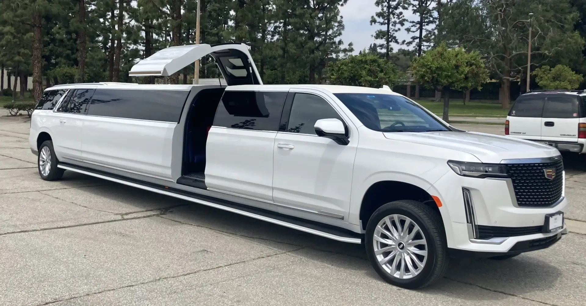 Cadillac Escalade ESV Stretch